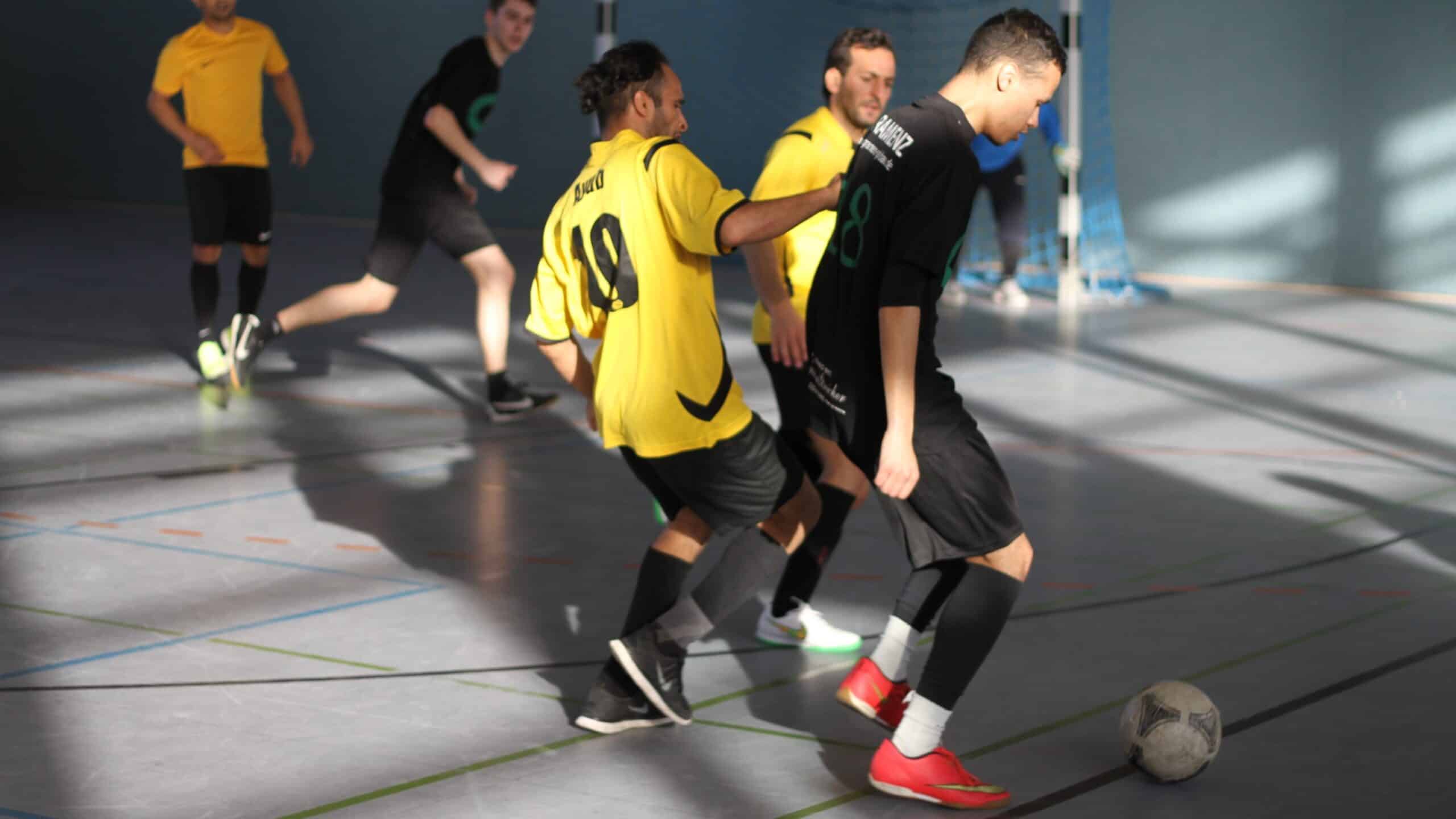 Hallenfußball